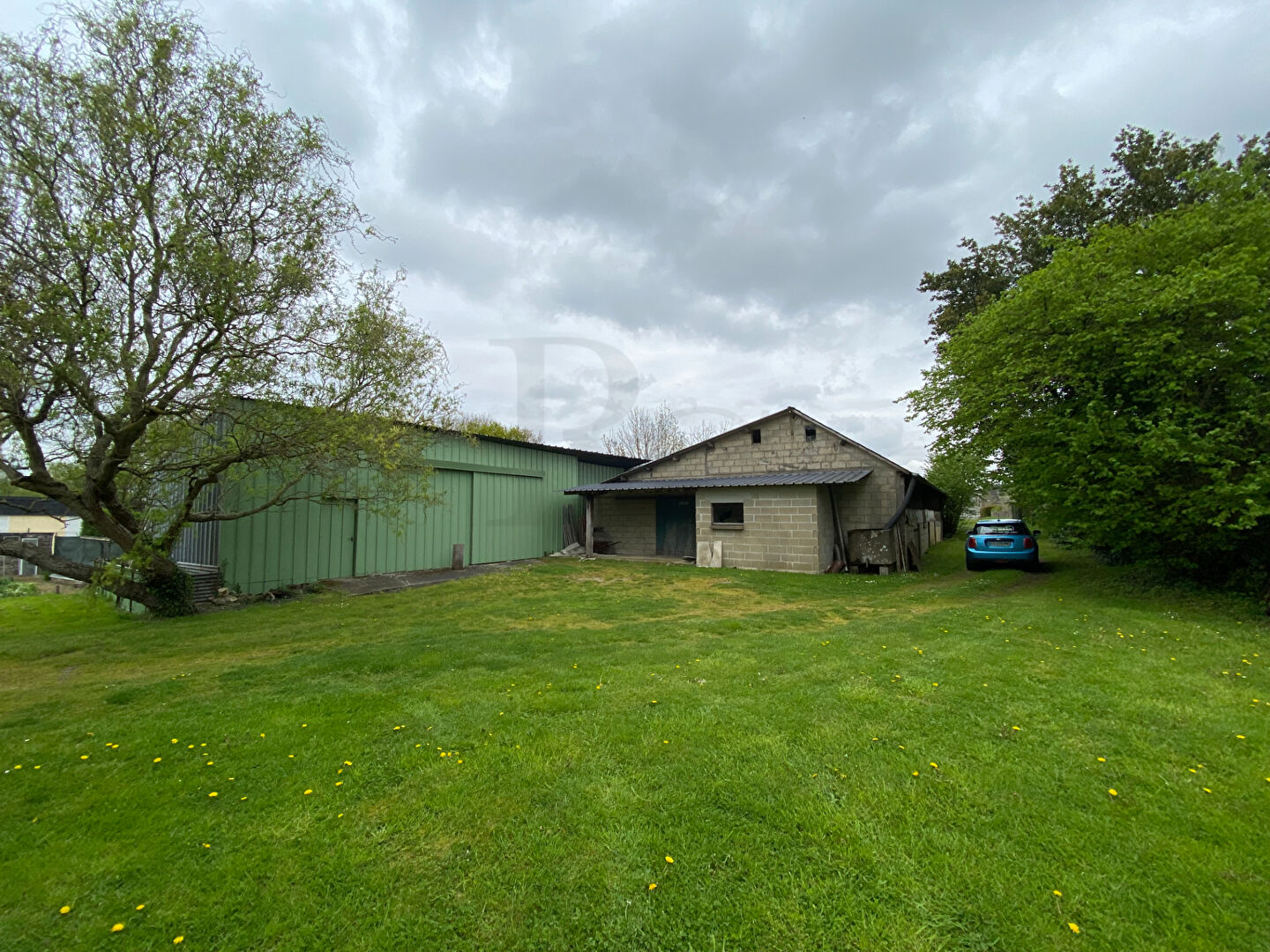 Photo À vendre - entrepôt de 407 m² à Rives d'Andaine image 1/6