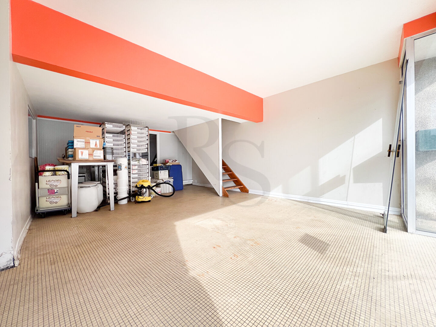 Photo Briouze - Local Commercial + Logement image 2/6