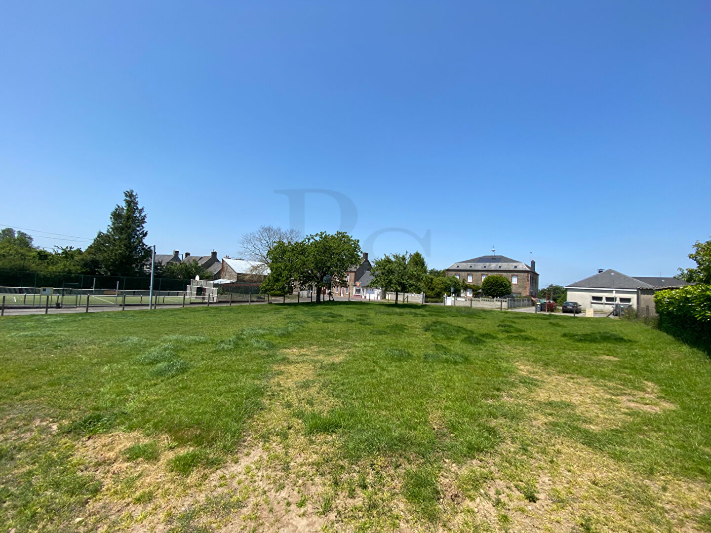 Photo Terrain constructible SAINT CORNIER DES LANDES image 2/2