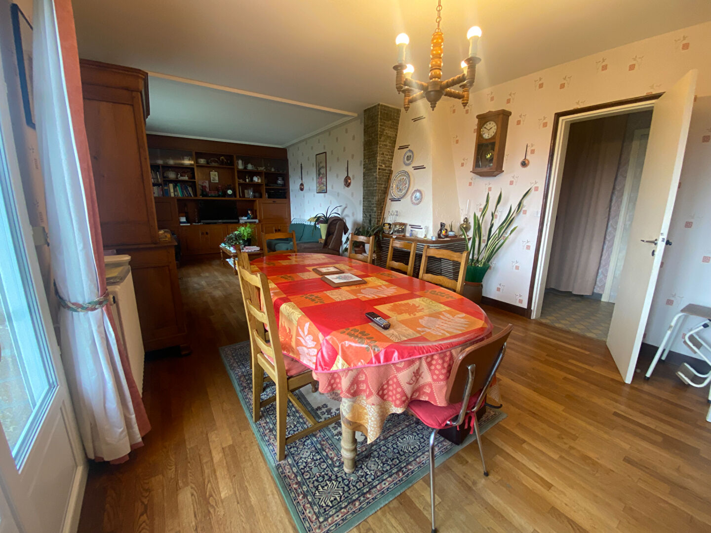 Photo DOMFRONT - Maison 4 Chambres proche centre ville image 3/6