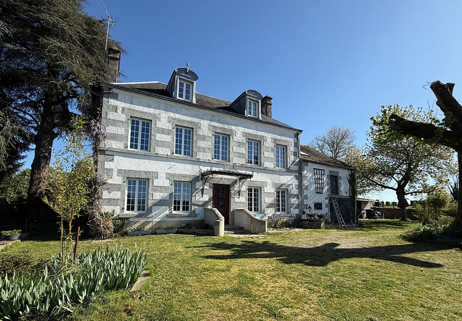 Photo Maison de MAITRE  ST DENIS SUR SARTHON image 1/6