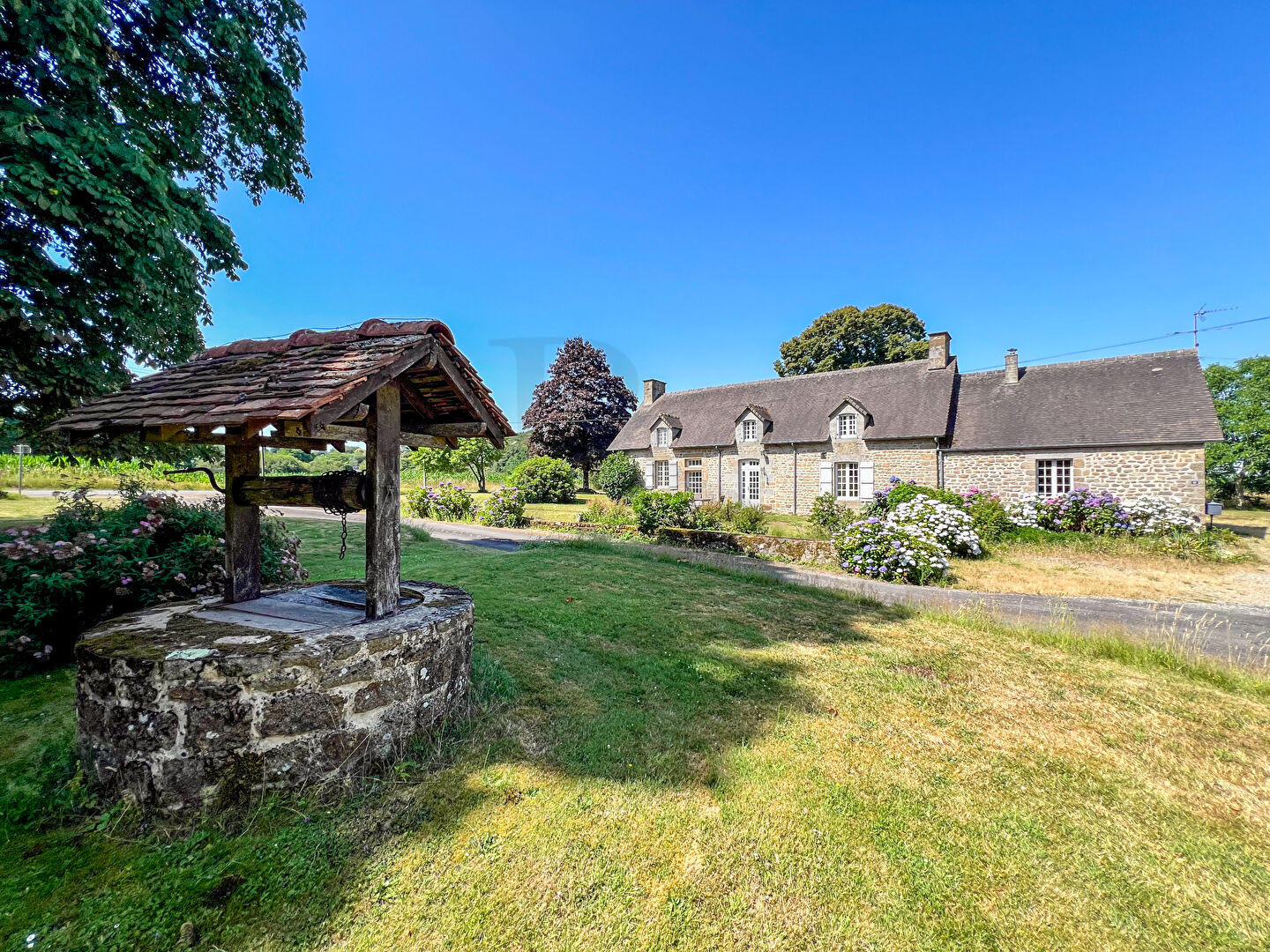 Photo DOMPIERRE, corps de ferme sur 7.5 ha image 2/6