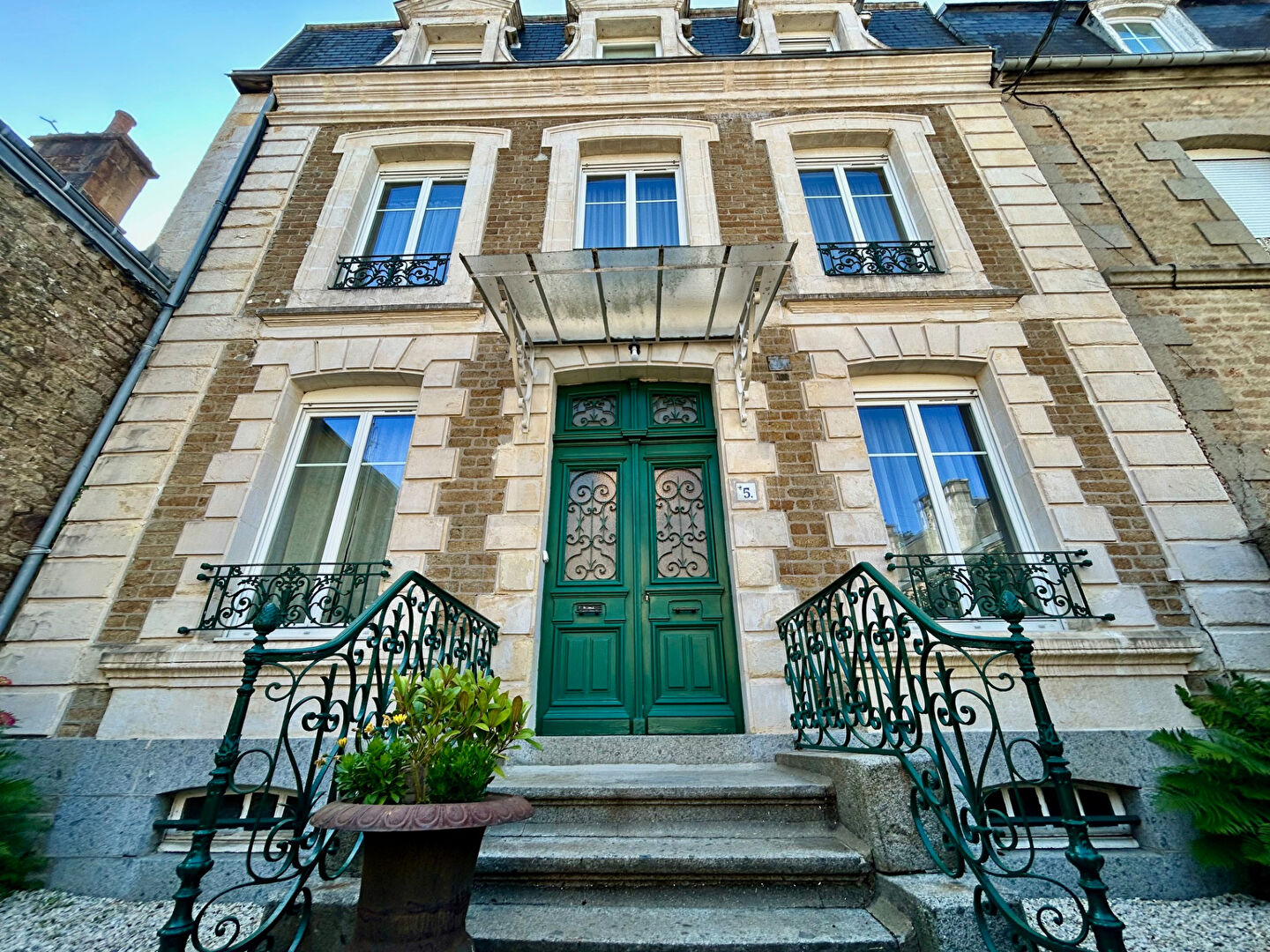 Photo FLERS Maison de Prestige à Vendre image 1/6