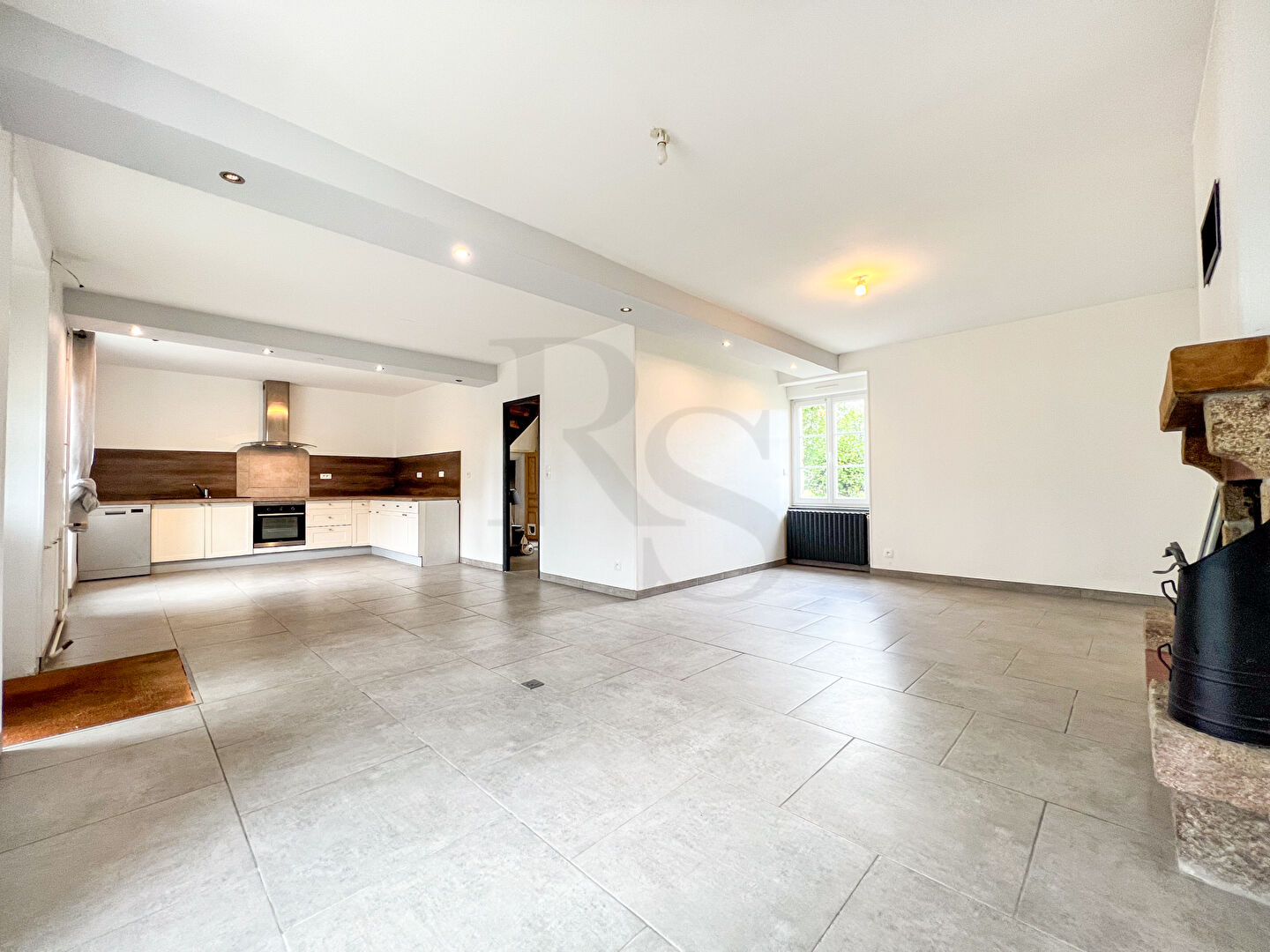 Photo Exclusivité RS : Longère à Ceaucé, avec dépendances, 3500m2 de terrain possibilité 2.3 hectares idéal chevaux image 3/6