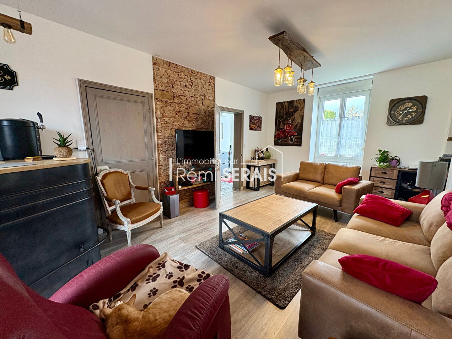 Photo À vendre à Athis-de-l'Orne ? Maison familiale rénovée avec cachet historique image 5/6