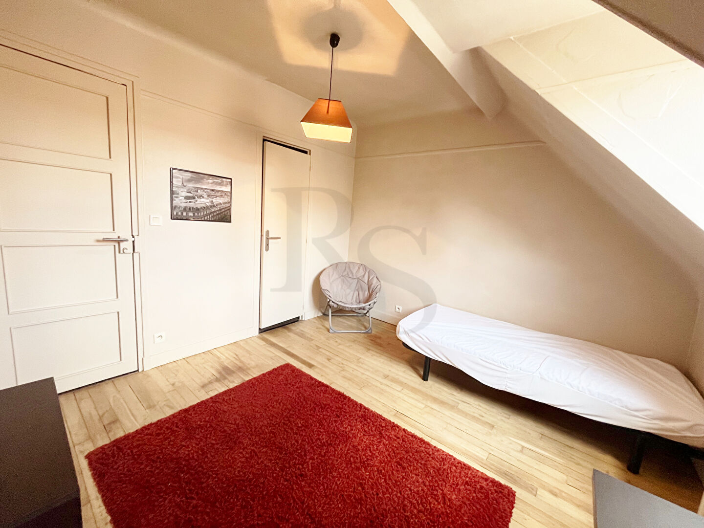 Photo ARGENTAN - Chambre meublée à louer de 14.63 m² image 2/4