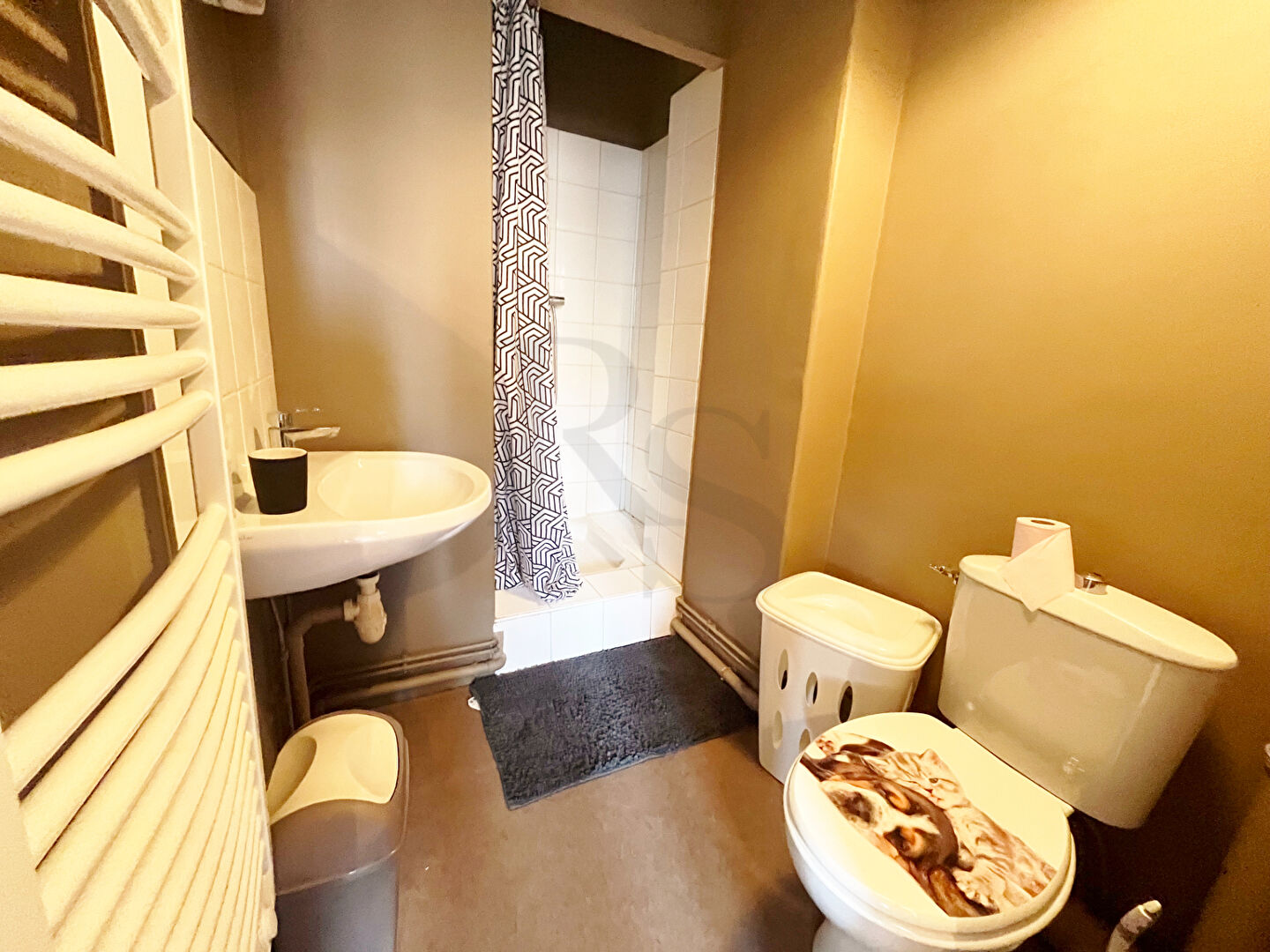 Photo ARGENTAN - Chambre meublée à louer de 14.63 m² image 4/4