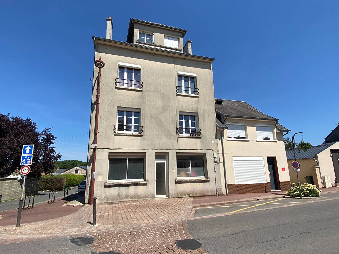 POTIGNY - Immeuble de rapport!