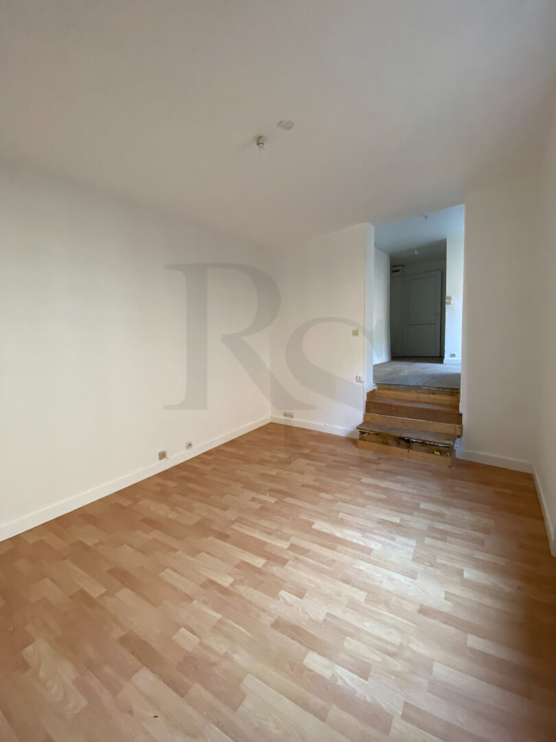 Photo À louer - Appartement F2 en centre-ville d'Argentan image 2/4