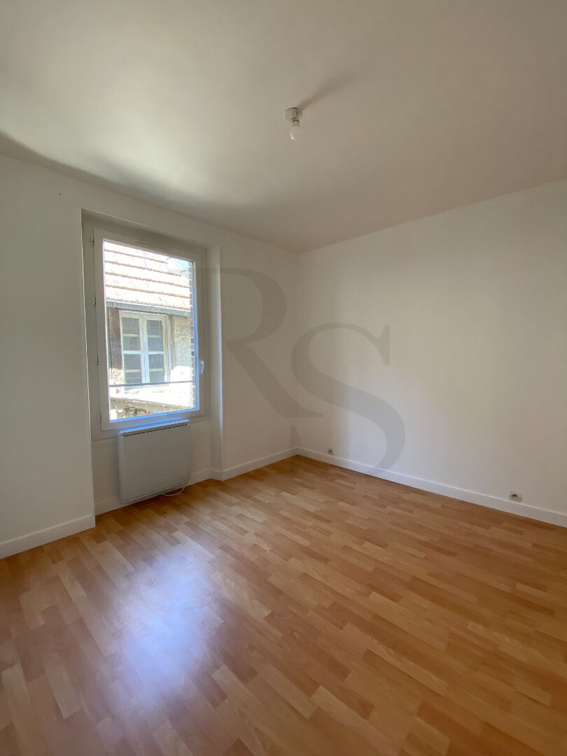 Photo À louer - Appartement F2 en centre-ville d'Argentan image 3/4