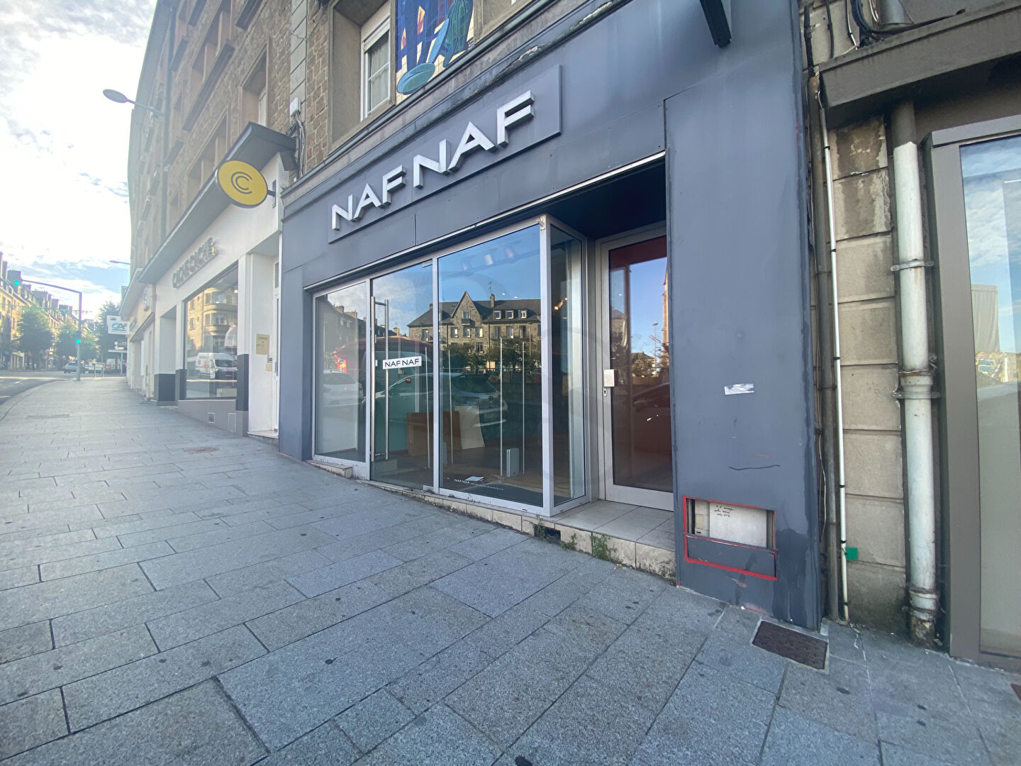 FLERS - Local commercial de 255 m2 en plein centre-ville