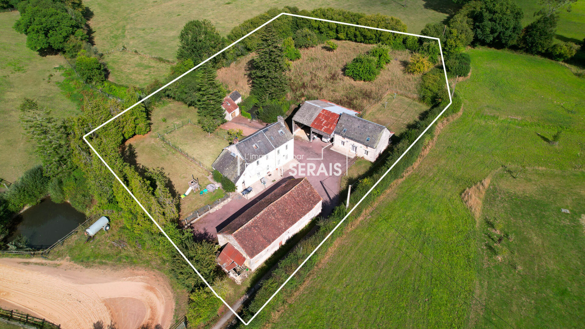 Ensemble immobilier de charme à 7 min de Falaise!