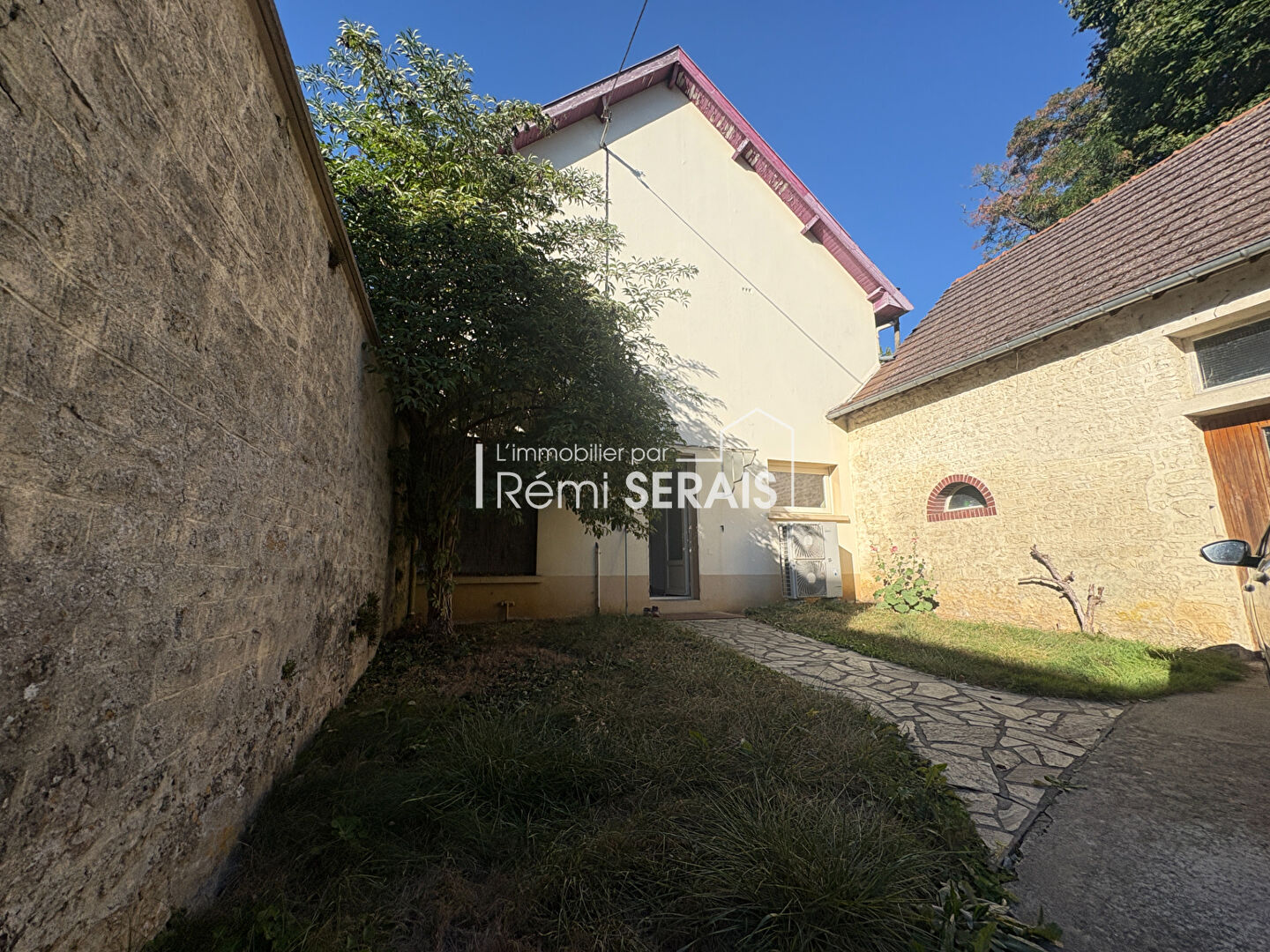 Maison Sees 7 pièces centre ville Sées