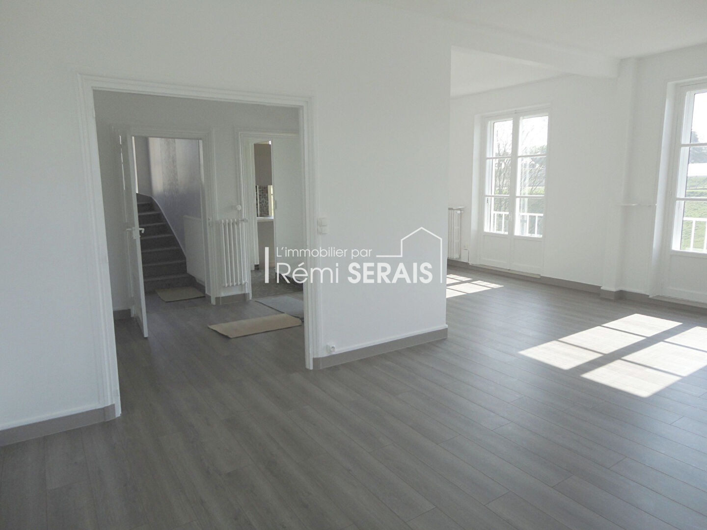 À louer - Appartement T5 spacieux de 134 m² - Centre-ville de FALAISE
