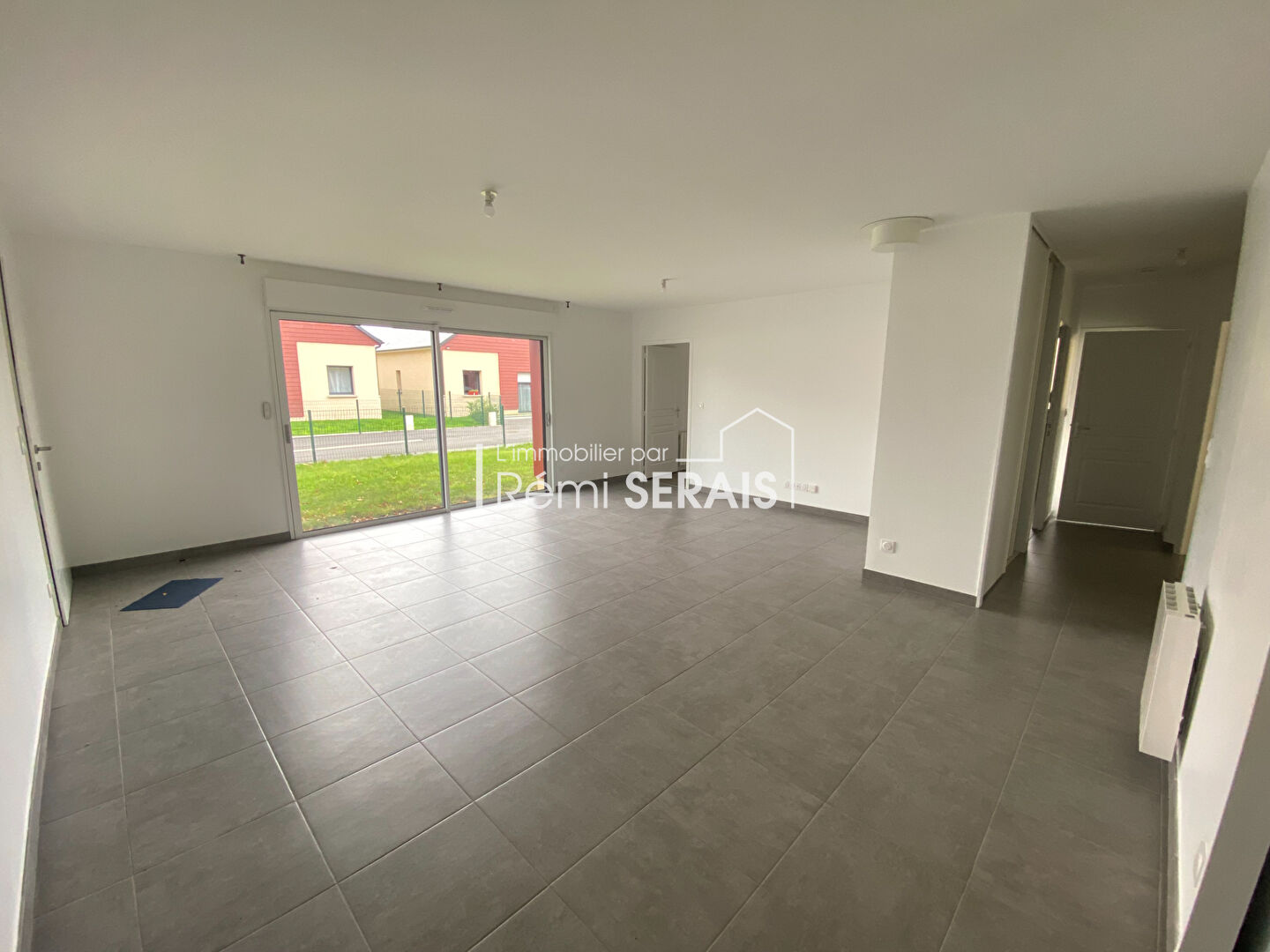 Photo La Lande Patry - Pavillon neuf de T4 image 2/6