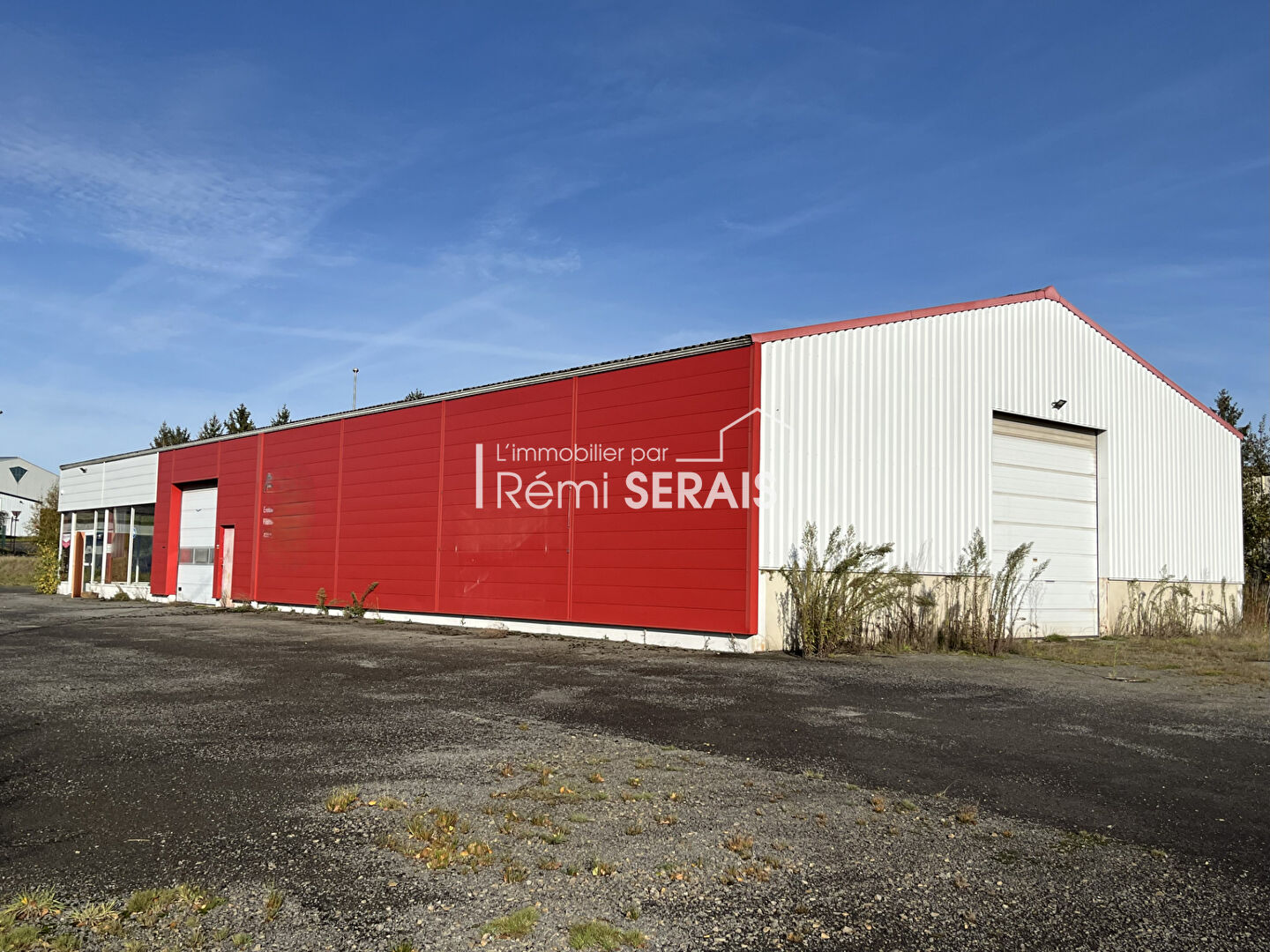 Photo Local commercial / Activité / À VENDRE ou À LOUER à Condé-en-Normandie image 2/6