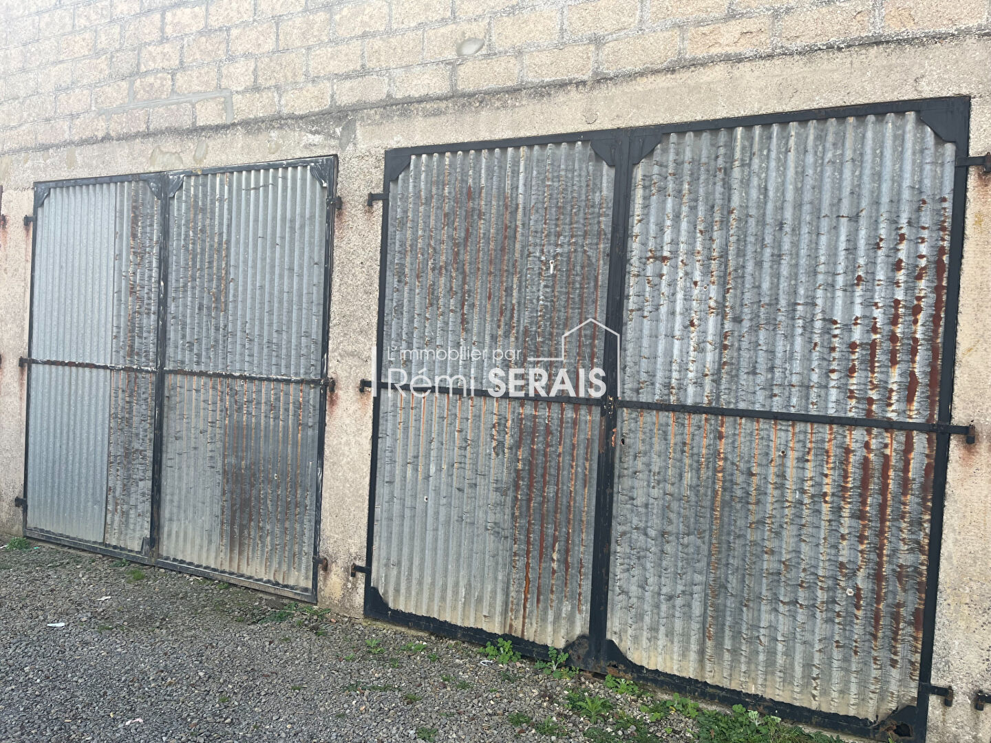 Sourdeval : ensemble de 2 garages / box