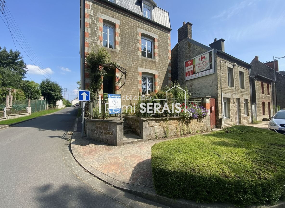 Maison de ville 4 chambres avec jardin - La Lande-Patry - face au parc de Flers