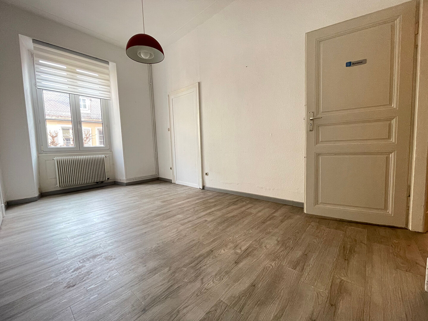 Photo Bureaux Colmar 8 pièce(s) 137.07 m2 image 2/6