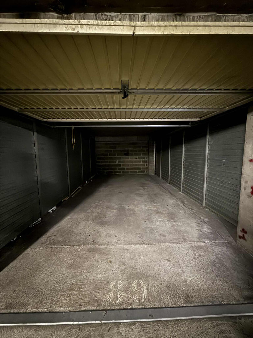 Grand garage - CENTRE VILLE COLMAR