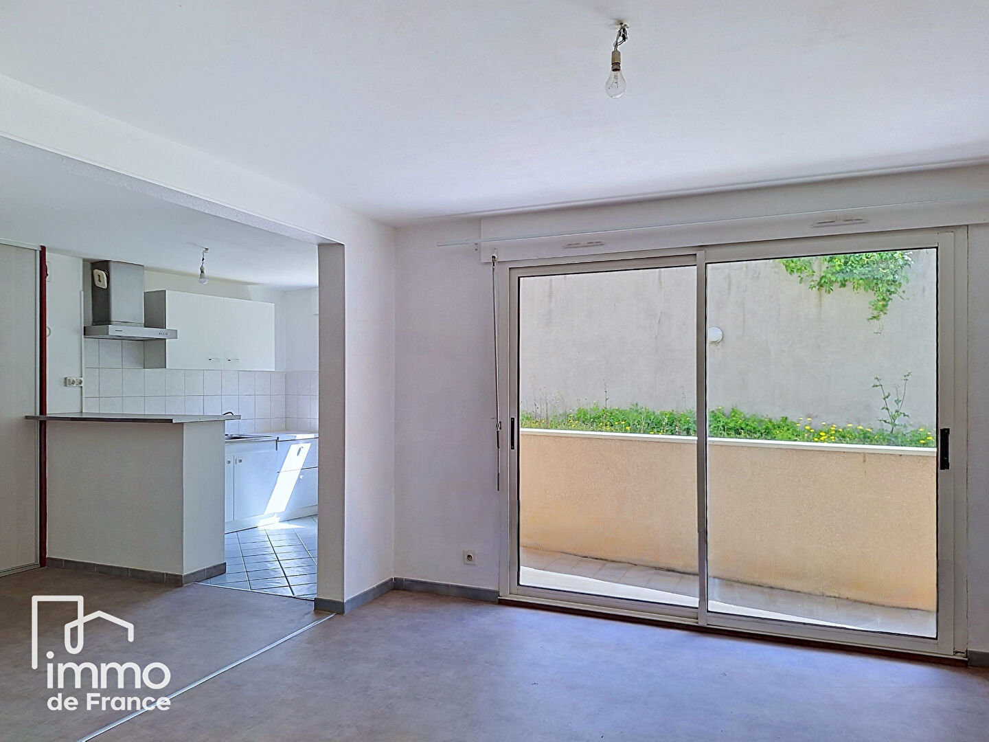 Appartement 2 pièces à vendre - Bourg En Bresse - 58 m2 avec garage et cave