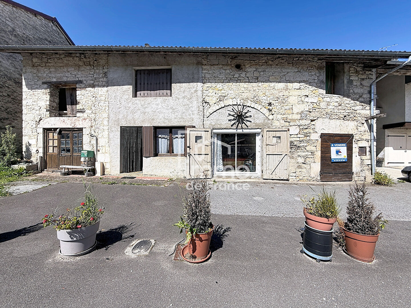 Maison Samognat 5 pièce(s) 292 m2