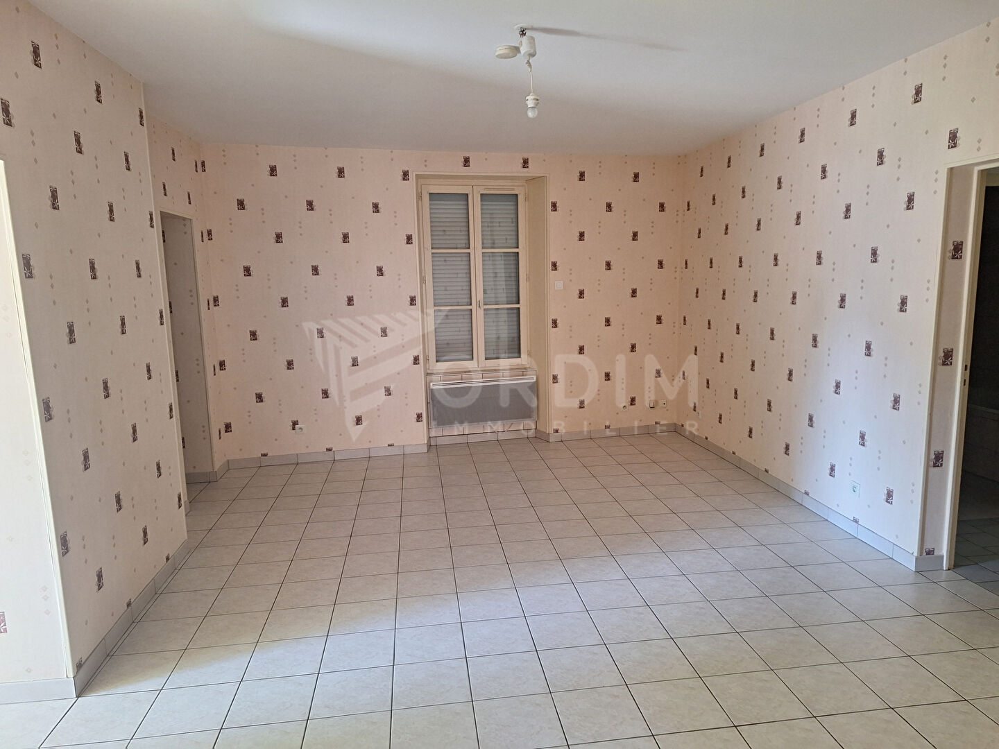 Photo APPARTEMENT ST SAUVEUR EN PUISAYE - 4 pièce(s) - 72 m2 image 2/6
