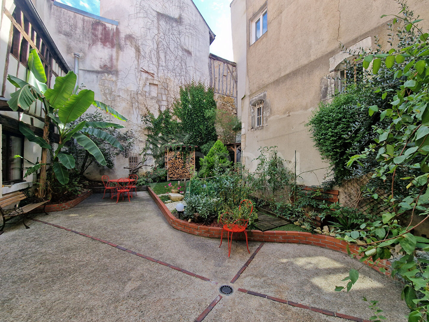 Photo BAISSE DE PRIX - TOITURE REMANIEE 2025 image 3/6