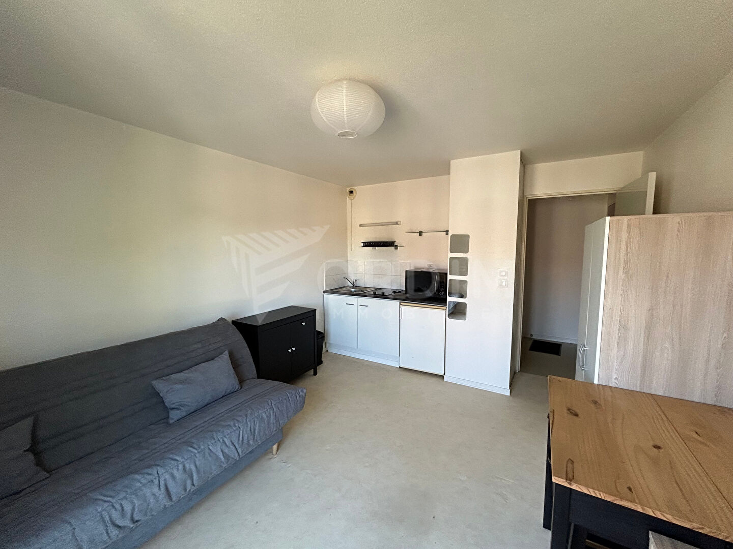 AUXERRE, studio meublé dans résidence