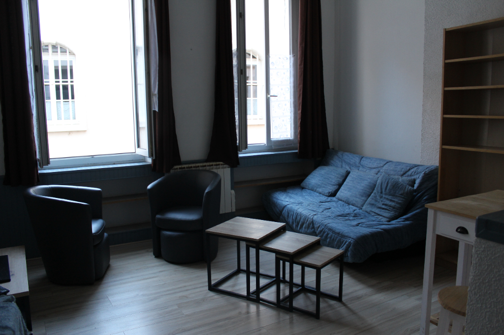 AUXERRE centre, studio entièrement meublé