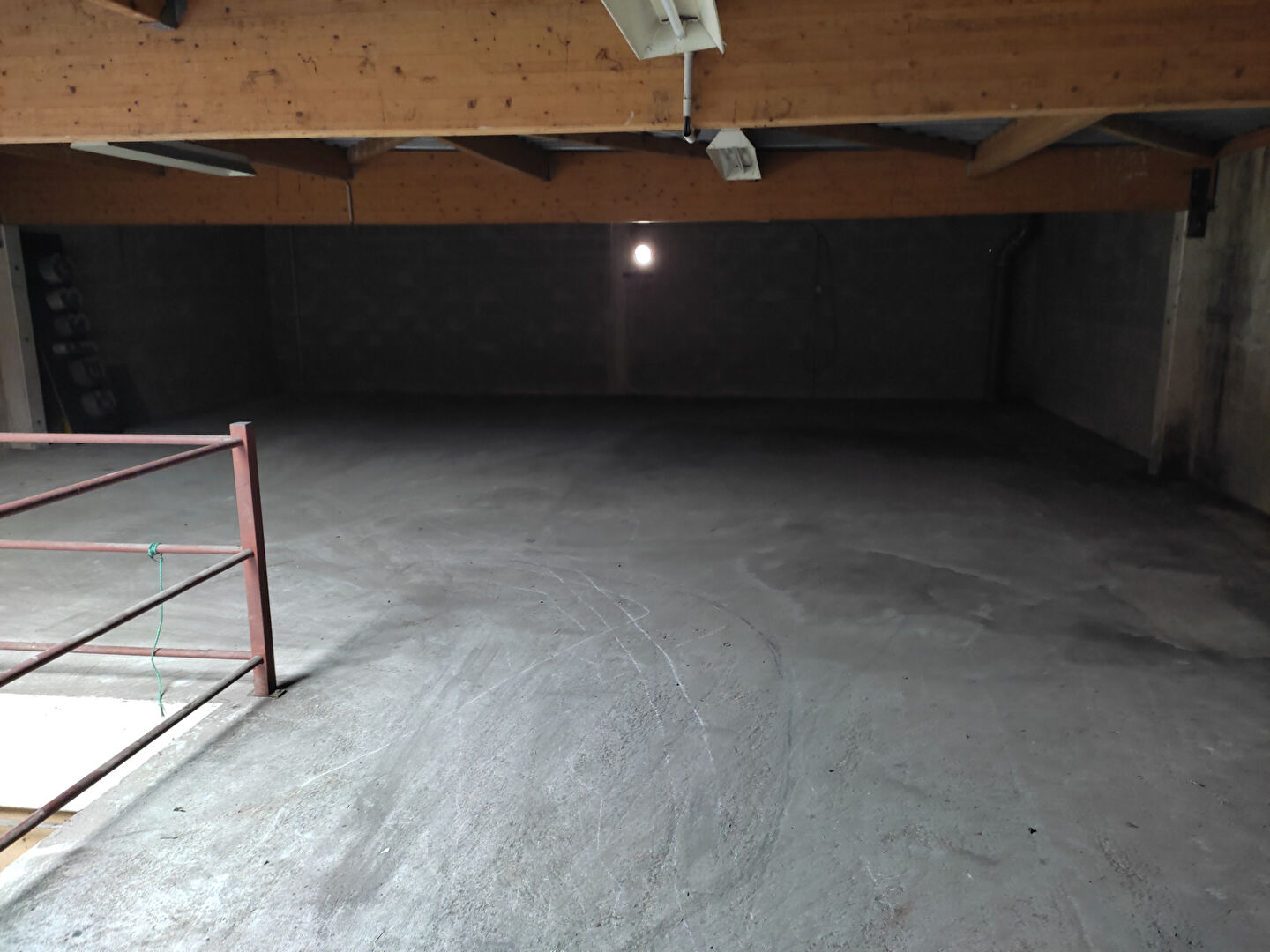 Photo AUXERRE BATIMENT COMMERCIAL 390M² avec Terrain d'environ 566m² image 6/6