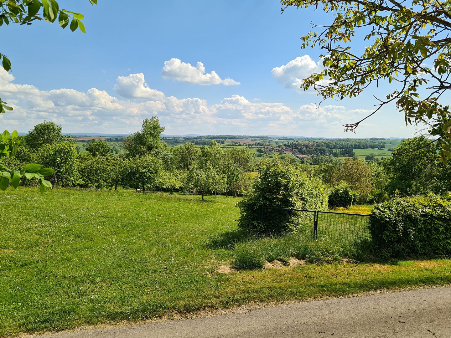 Photo Terrain Constructible Tour de pré 945m² image 6/6