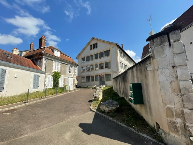 Photo Auxerre centre : Plateau complet à aménager image 1/5
