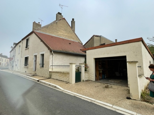 Photo Maison Bonny Sur Loire 3 pièce(s) 132 m2 garage terrain 401 m² image 1/6