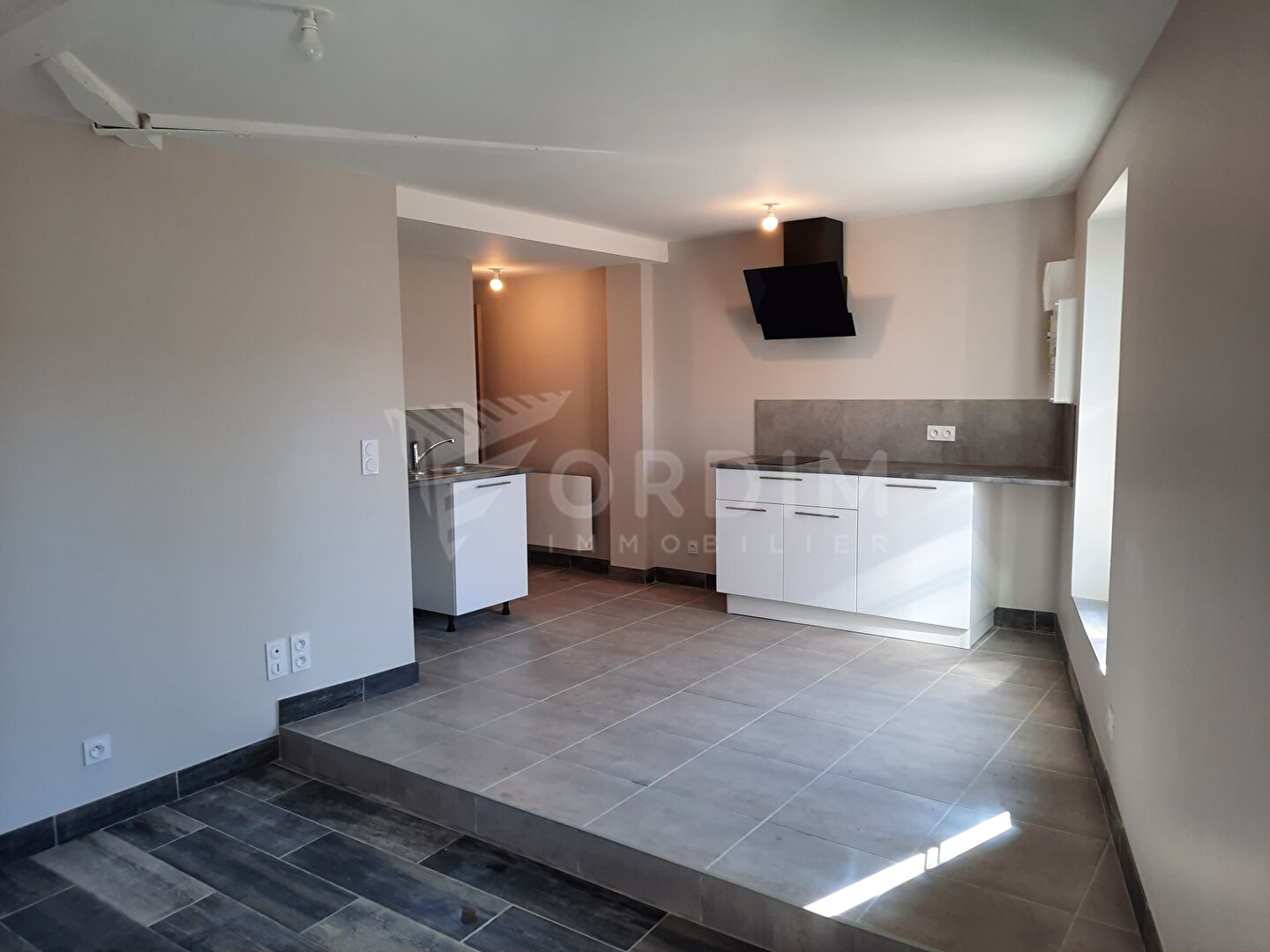 TOUCY centre - Logement F2 rénové