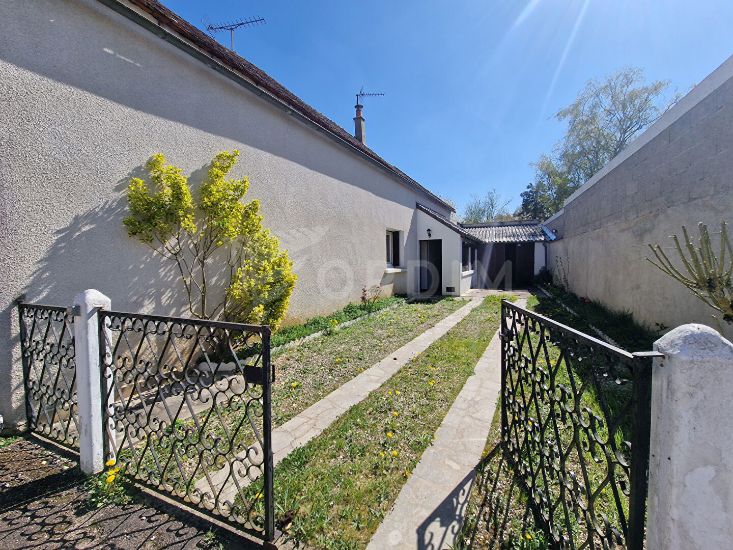 Photo BAZARNES - Ensemble Immobilier 2 maisons image 2/6