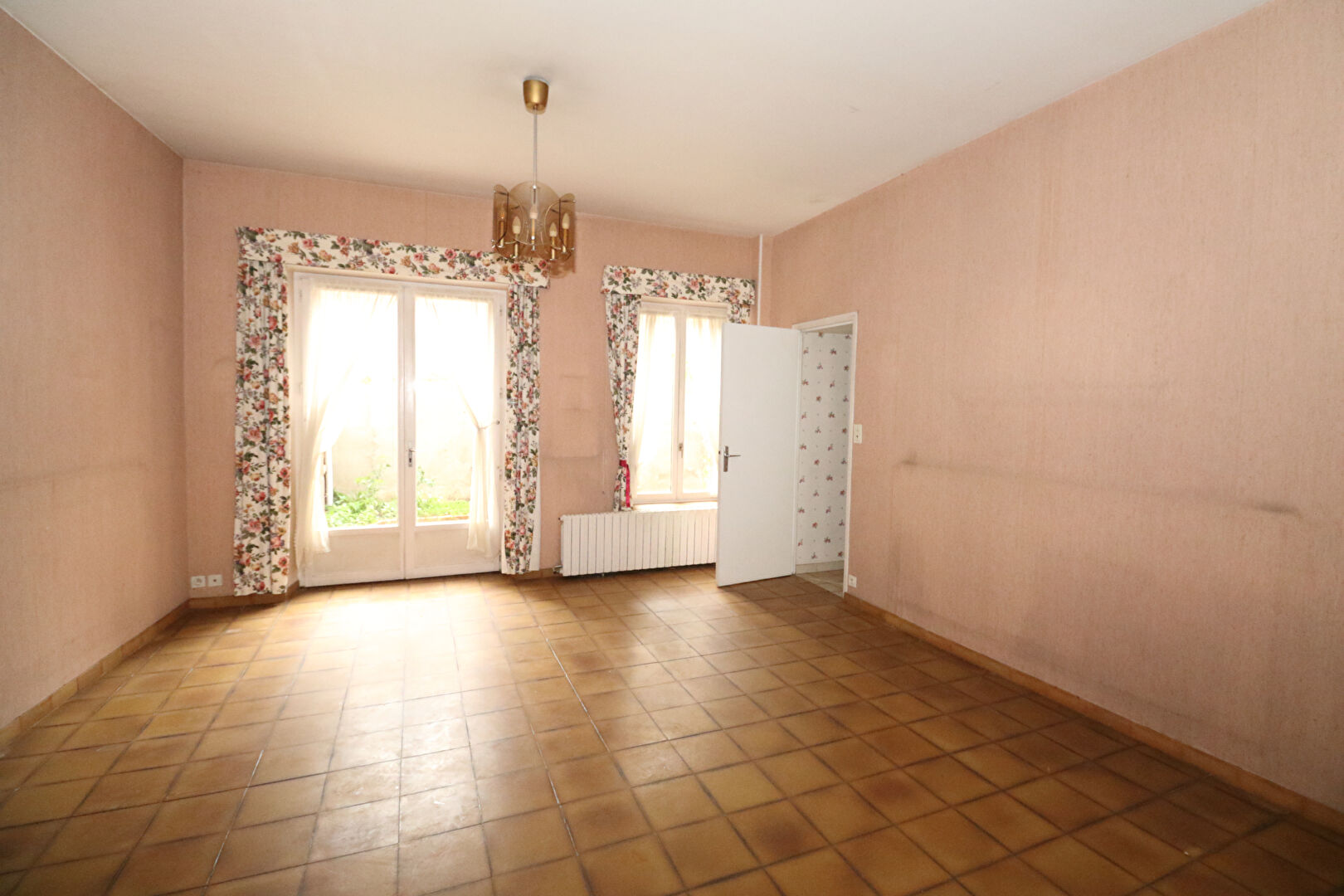 Photo COSNE CENTRE - Maison + appartement 150 m² - Garage -Terrain de 160 m². image 2/6