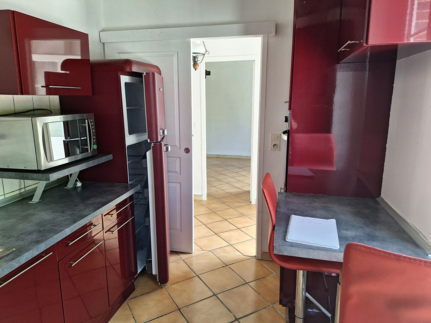 Photo Mézilles - Maison de type F2 - Jardin et dépendances. image 6/6