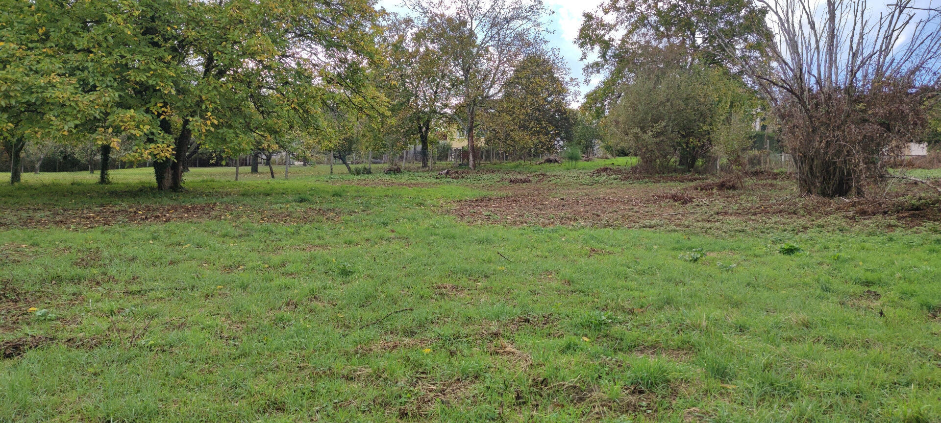 Photo Au centre du village de Villefargeau image 5/6