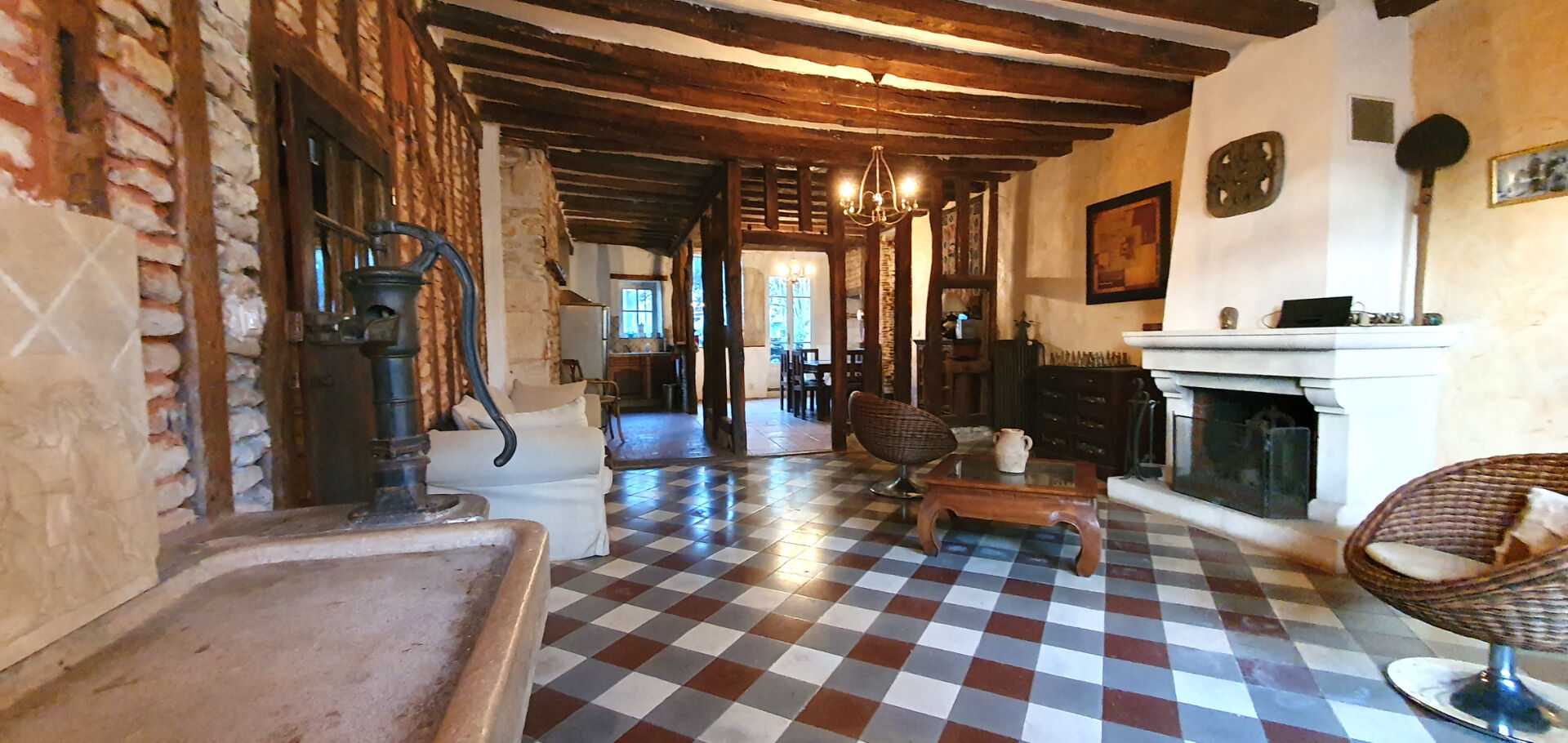 Photo DONZY centre-ville- Maison 11 pièces - 6 chambres - Terrain de 357 m² image 2/6