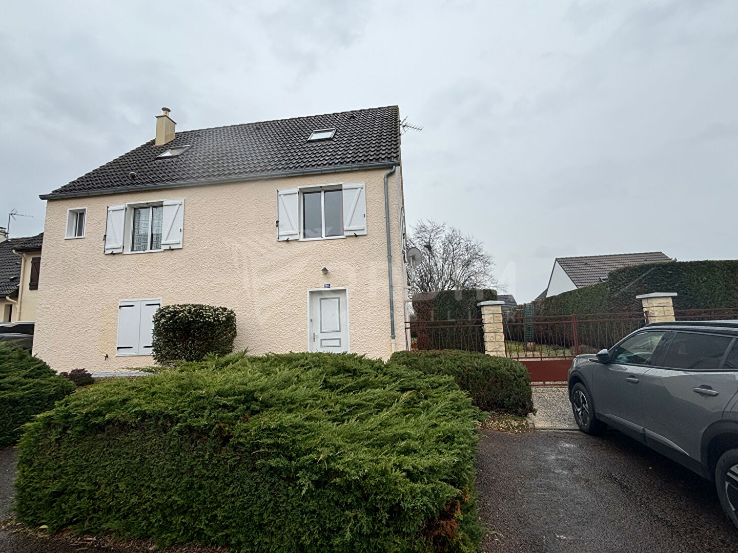 Pavillon sur sous-sol Tonnerre 7 pièce(s) 127 m2