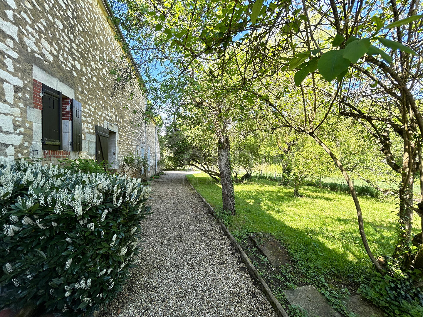 Photo Longére avec dépendances - POURRAIN -  6340m² de terrain image 6/6