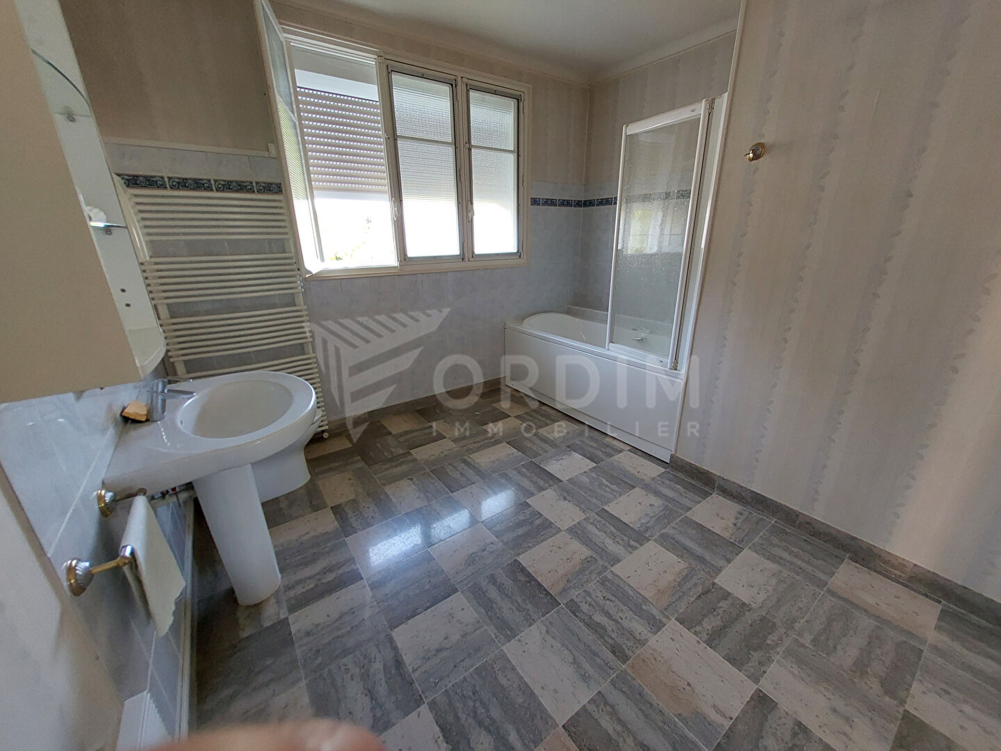 Photo Maison 3 à 4 chambres proche toutes commodités image 4/6