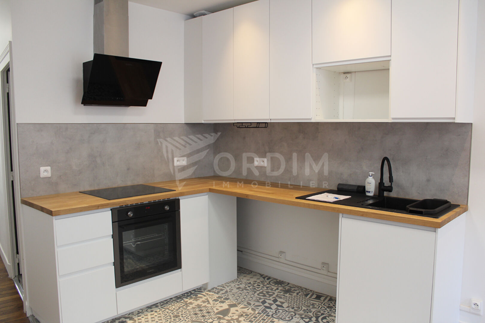 Photo AUXERRE, bel appartement F3 refait entièrement à neuf image 1/6