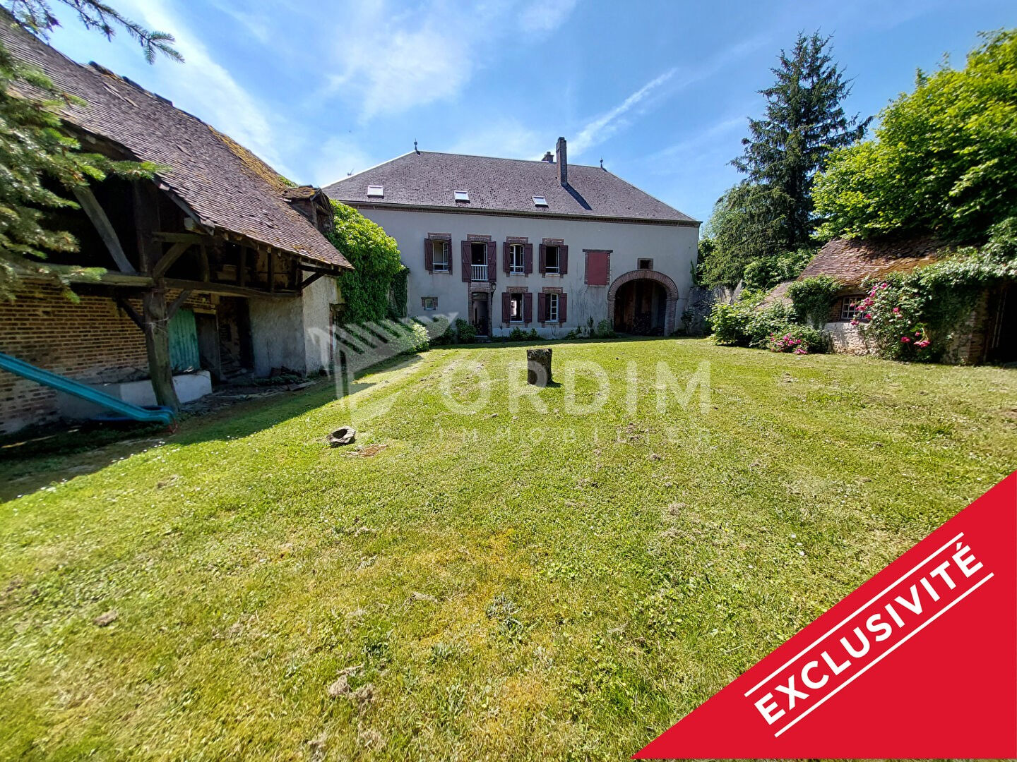 Maison ancienne avec beaucoup de charme !!!