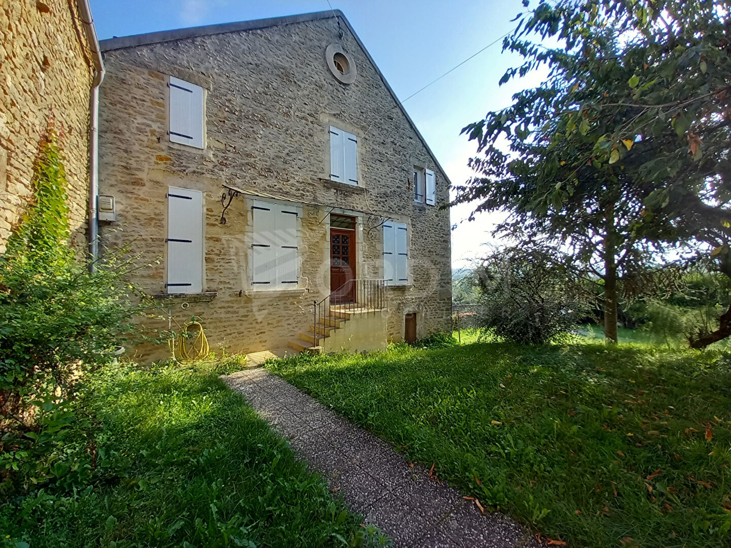 Maison Ancienne F4 avec cave et garage- 5kms d'Avallon