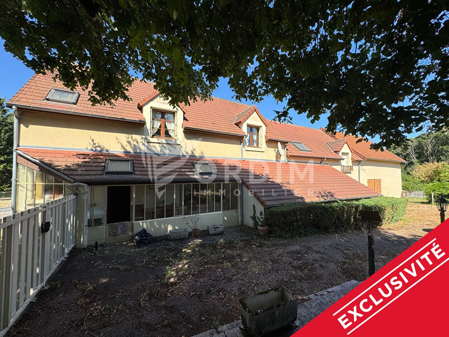 Maison ancienne d'une surface habitable de 225 m² avec 5 chambres