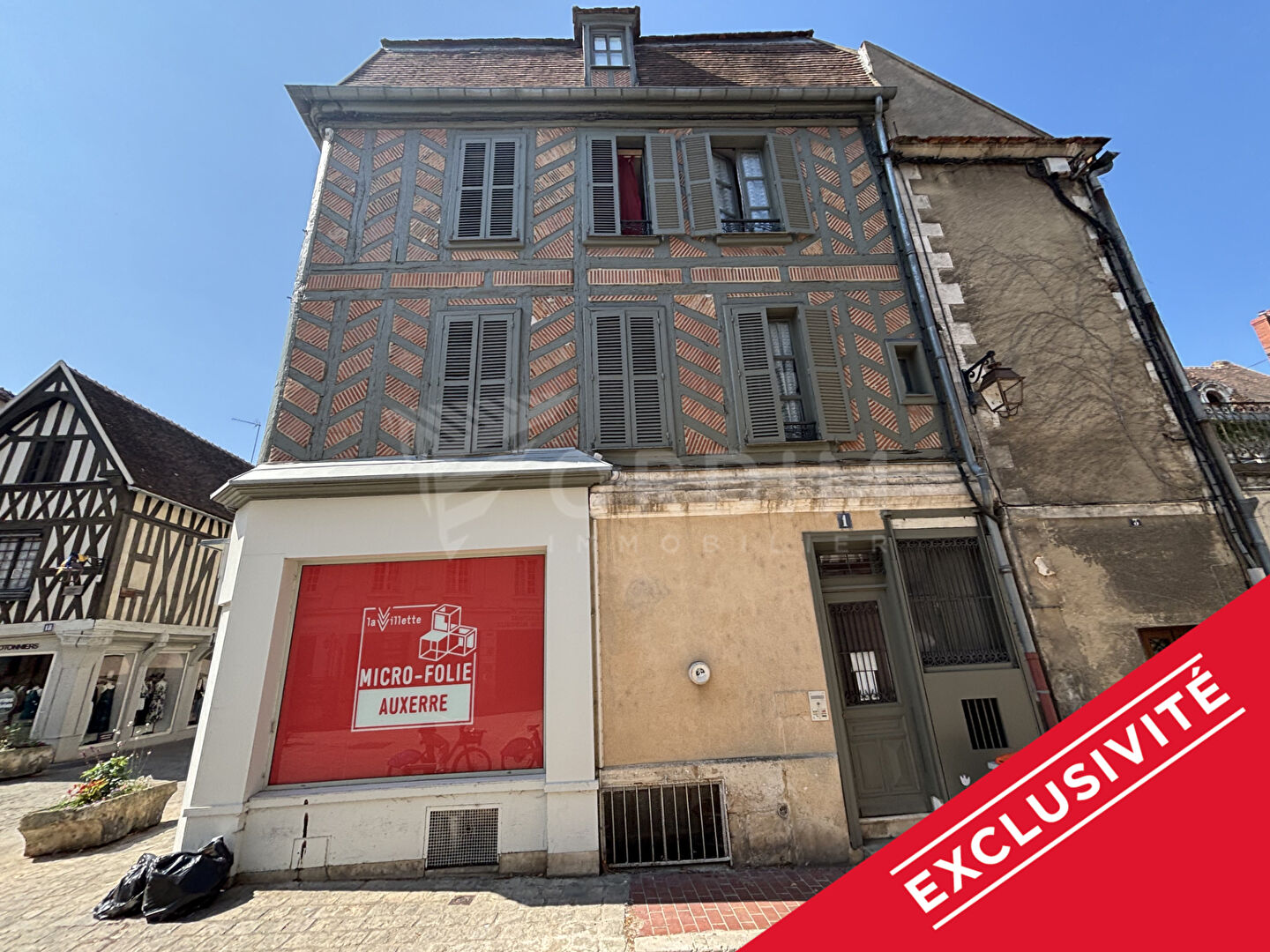 AUXERRE- Hypercentre - joli F2
