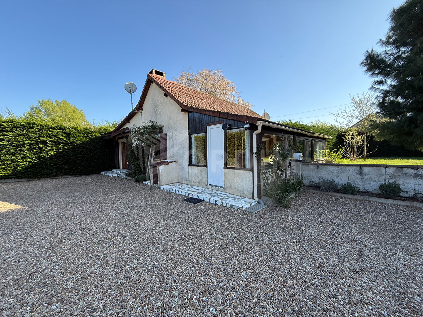 Pouilly -Sur -Loire - Maison 4 pièces - 2 chambres- Dépendance- Terrain de 934 m²