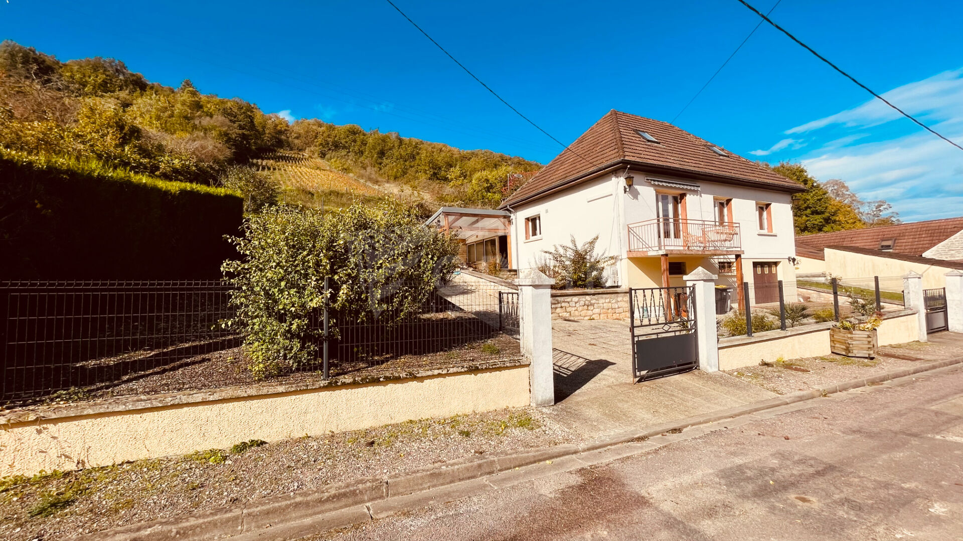 Maison sur sous sol Junay